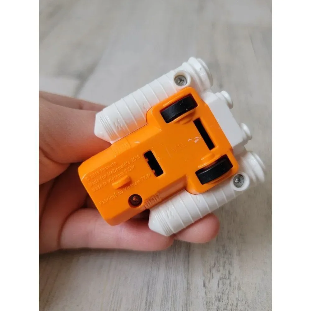 McDonald's 2019 nasa Snoopy rocket space toy‎ figure